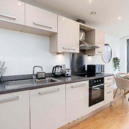 Exclusive Apartment - City Centre - Free Parking -Wifi Netflix- Juliet Balcony Leeds  Exterior foto