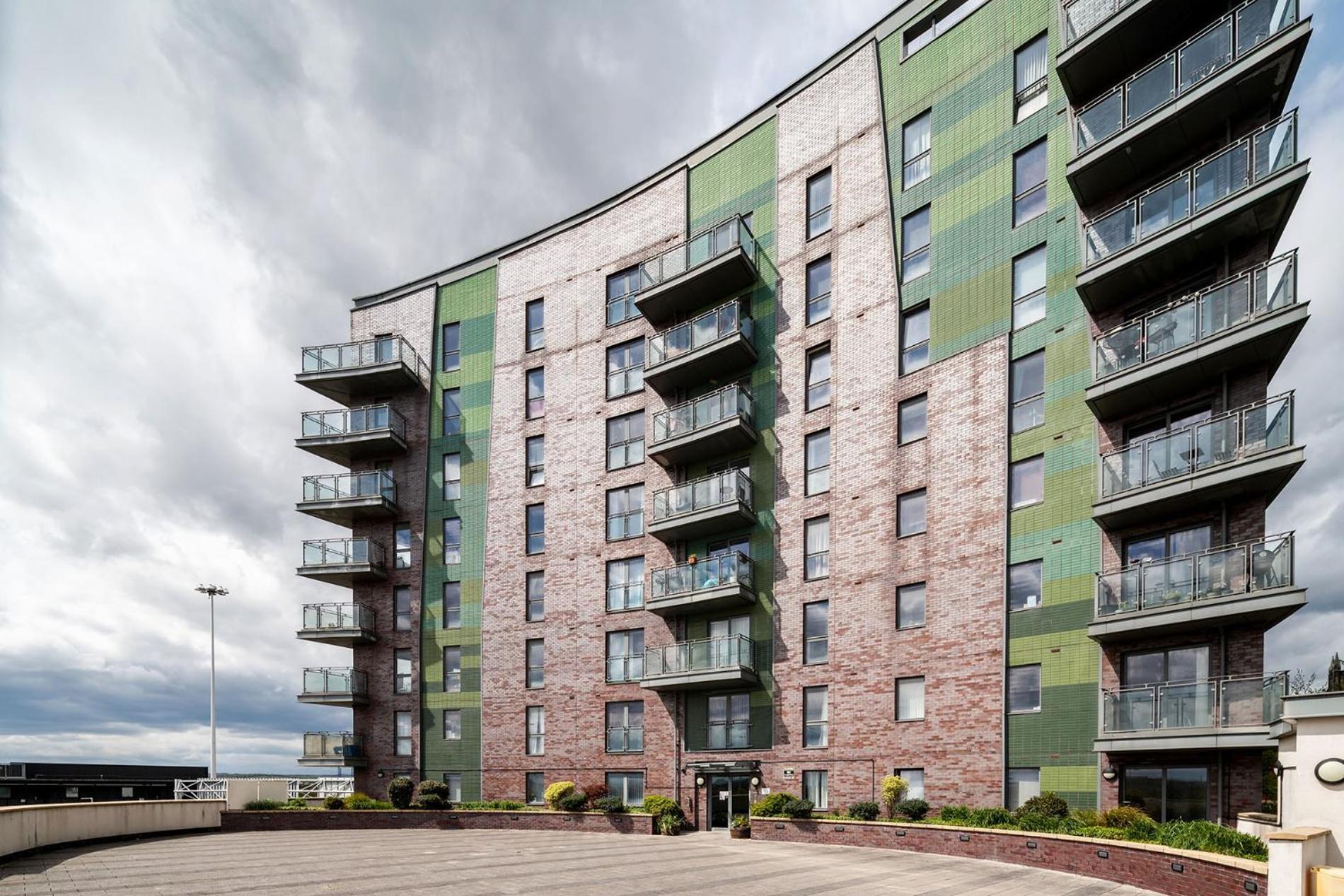 Exclusive Apartment - City Centre - Free Parking -Wifi Netflix- Juliet Balcony Leeds  Exterior foto